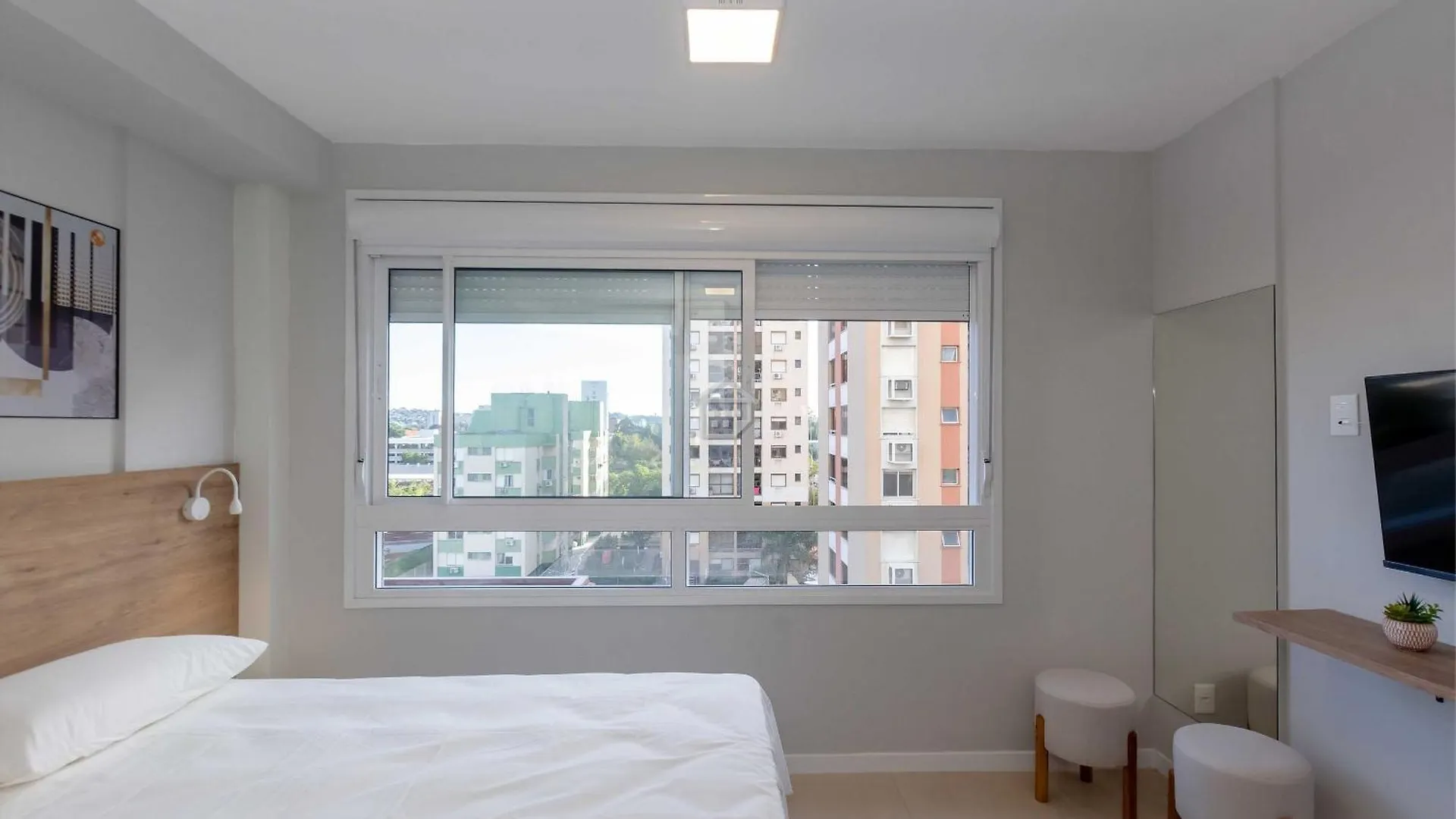 Apartamento Lindo E Completo Ao Lado Da Puc Porto Alegre 0*,  Brezilya